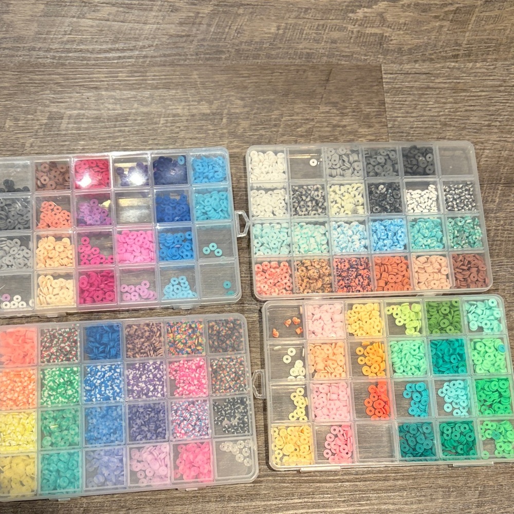 4 Clay bead kits